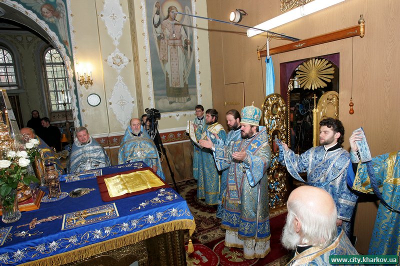 Сьогодні православні відзначають Покров Пресвятої Богородиці