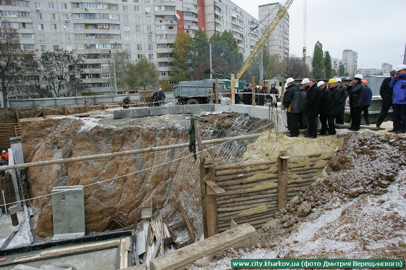 Темпи будівництва метро не знижуються