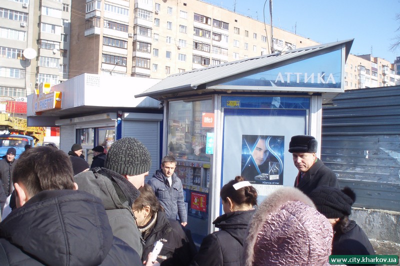 Біля станції метро "Проспект Гагаріна" знесені незаконно встановлені МАФи