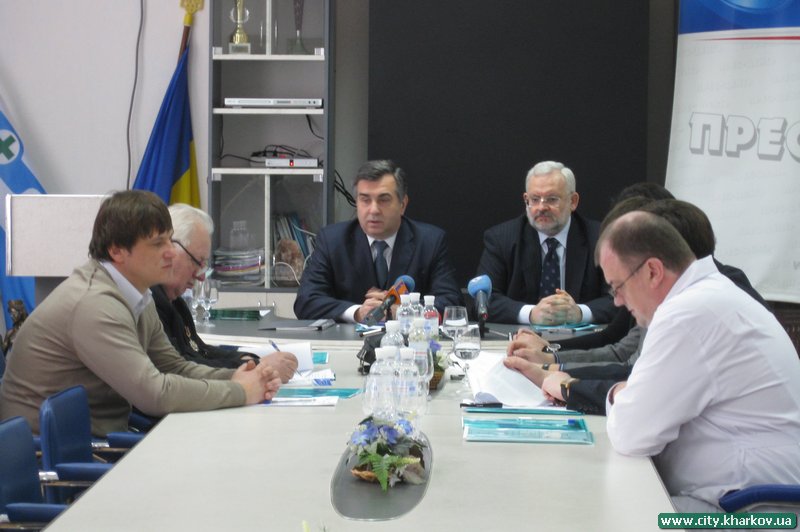 Депутати ознайомилися з ходом реконструкції міської лікарні швидкої і невідкладної допомоги