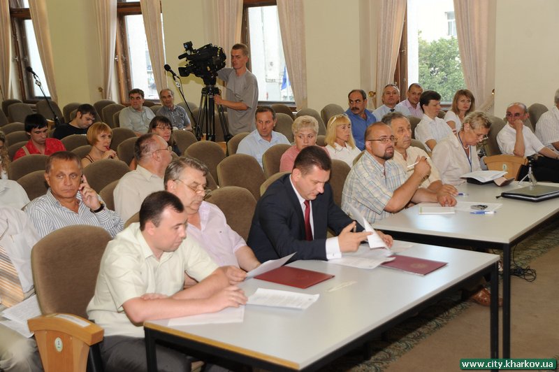 Сьогодні головне в екології - це система захисту на тих підприємствах, які виробляють шкідливі викиди. Геннадій Кернес