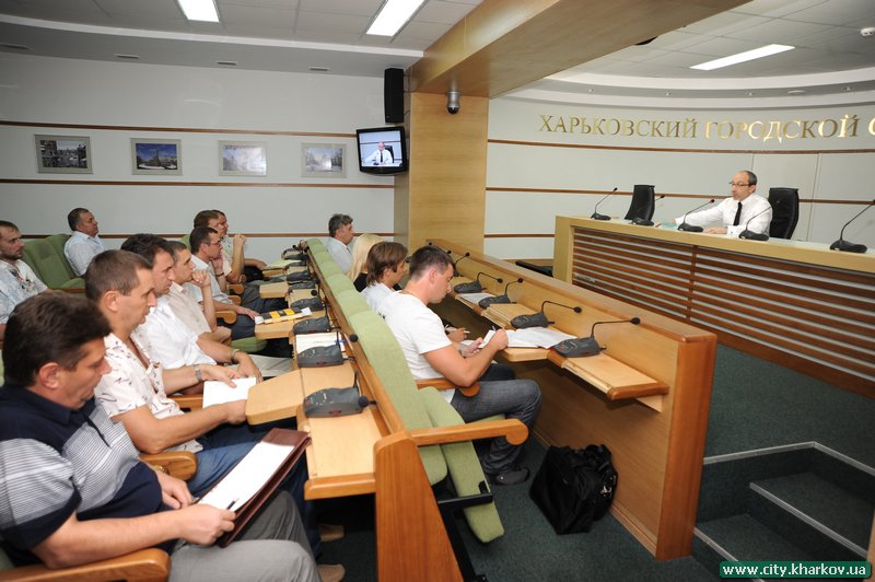 Провайдери телекомунікаційних послуг приступають до ремонту під'їздів в Харкові