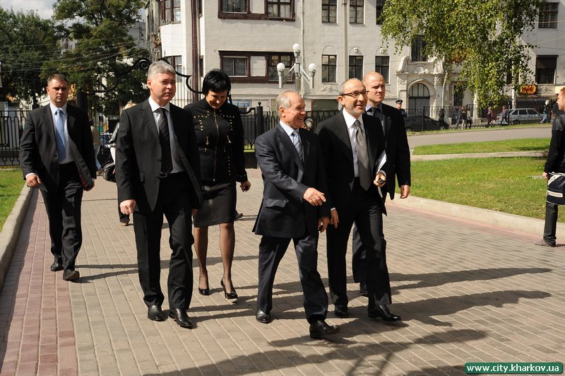 Геннадій Кернес зустрівся зі студентами та викладачами ХНАМГ