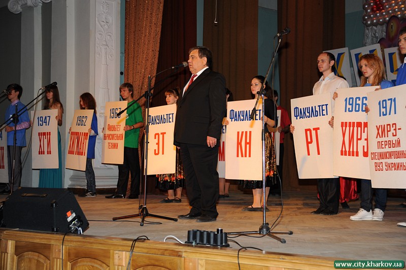 ХНУРЕ - університет, який випускає геніїв. Геннадій Кернес