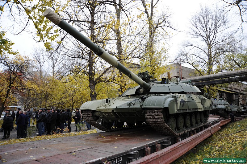 Геннадій Кернес привітав ДП «Завод ім. Малишева» з випуском чергової партії танків