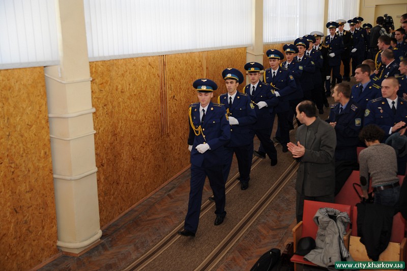 Сьогодні відбувся випуск курсантів льотного факультету Харківського інституту Військово-Повітряних Сил ім. Кожедуба