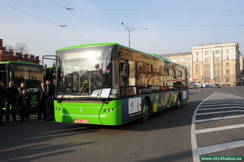 До Харкова вже прибули вісім нових автобусів