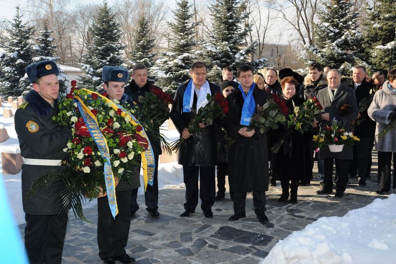 В день 60-й годовщины со дня рождения Евгения Кушнарева в Харькове почтили его память