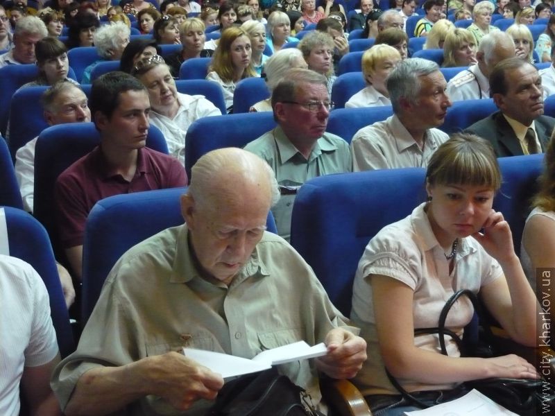 Учасники громадських слухань схвалили реконструкцію площі Конституції