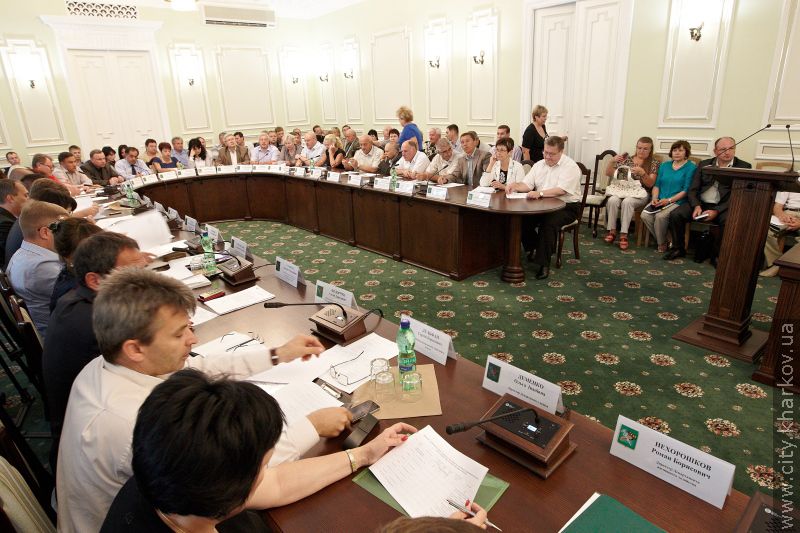 Геннадій Кернес: Для запобігання надзвичайним ситуаціям усі структури міста мають об'єднатися - 1