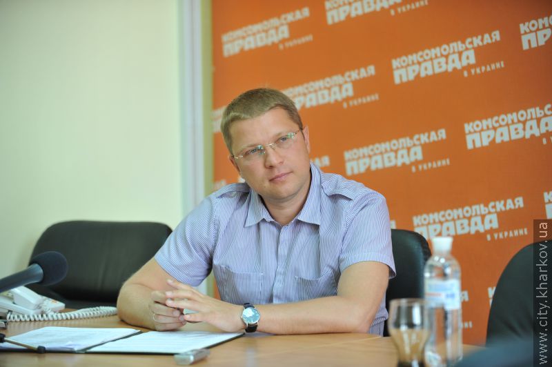 Відбулася пряма лінія з головою адміністрації Дзержинського району Володимиром Котковським