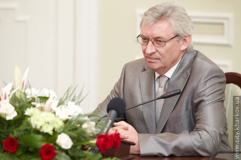 Михайло Фатєєв привітав працівників торгівлі Харкова