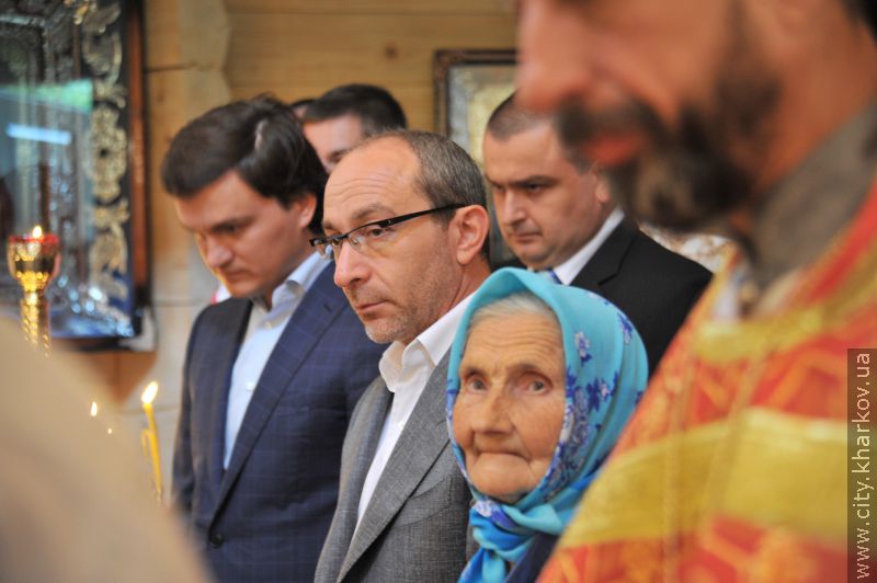На території лікарні швидкої та невідкладної допомоги освятили храм великомученика Пантелеймона