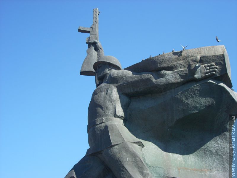Геннадій Кернес: Міська влада піклується про пам'ятки радянської епохи краще від комуністів - 1