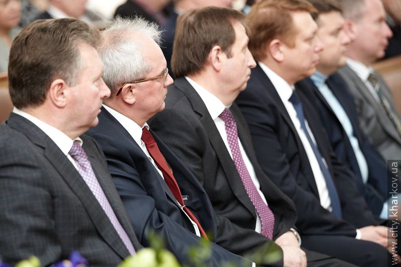 Геннадій Кернес нагородив викладачів юракадемії - 2