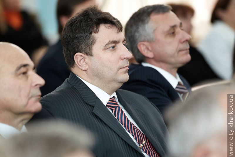 Геннадій Кернес нагородив викладачів юракадемії - 25