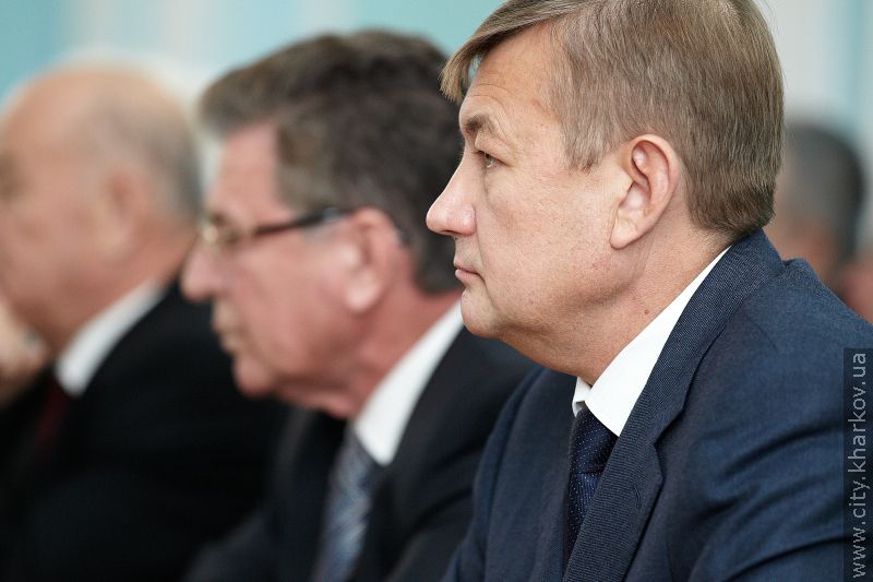 Геннадій Кернес нагородив викладачів юракадемії - 30