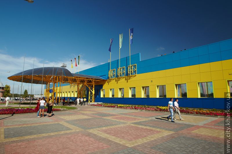 Підсумки року: ЄВРО-2012 мине, гуртожитки і дороги - залишаться