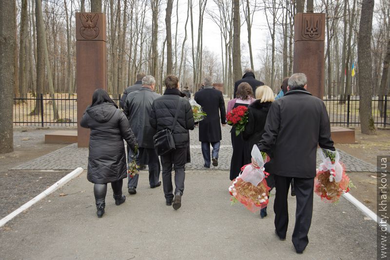 Посол Генрік Литвин ушанував пам'ять польських солдатів на Меморіалі жертвам тоталітаризму - 23