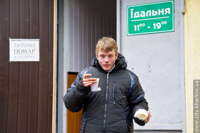 У їдальні для безпритульних щодня харчуються близько 100 чоловік - 14