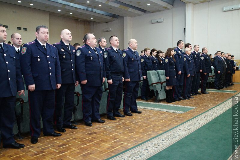 Геннадій Кернес нагородив харківських міліціонерів з нагоди професійного свята - 19