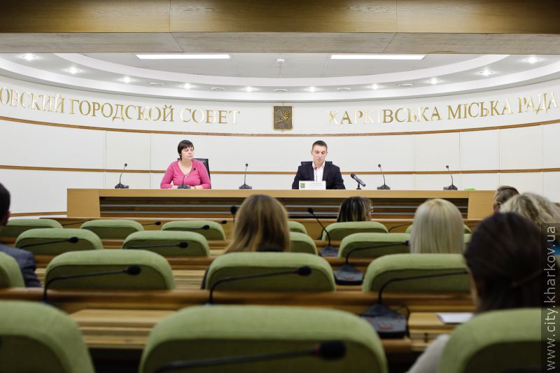 Прес-конференція директора КП «Харківпарксервіс» Дмитра Мандрикова