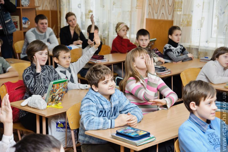 У харківських школах проводять лекції з поводження з домашніми тваринами