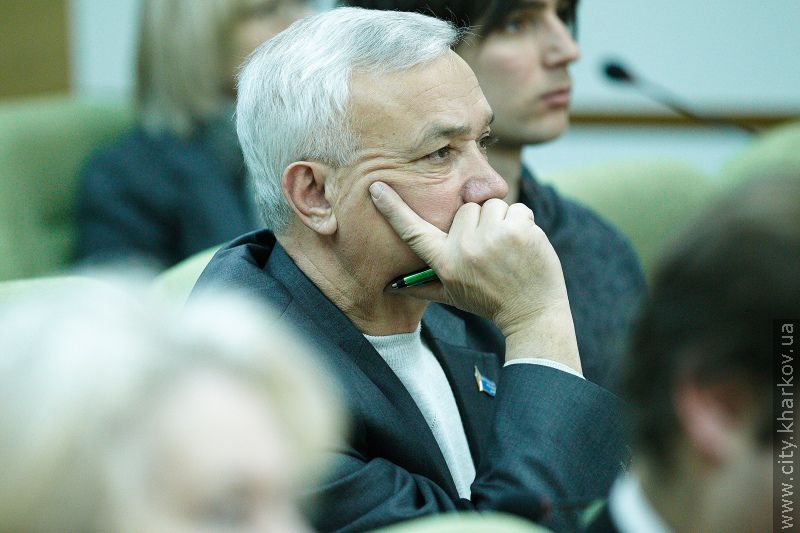 Геннадій Кернес: Міська влада відновлює житловий фонд, не ремонтований десятиліттями - 5