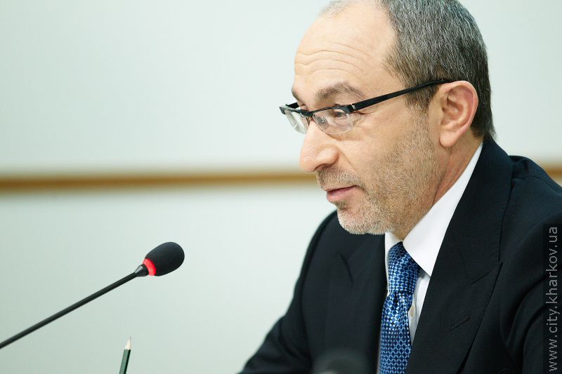 Геннадій Кернес: Міська влада відновлює житловий фонд, не ремонтований десятиліттями - 13