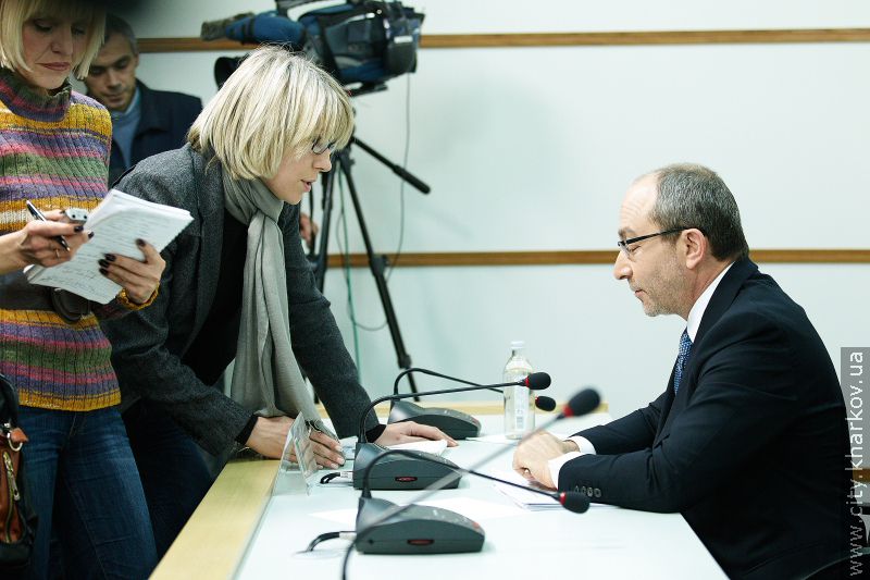 Геннадій Кернес: Міська влада відновлює житловий фонд, не ремонтований десятиліттями - 18