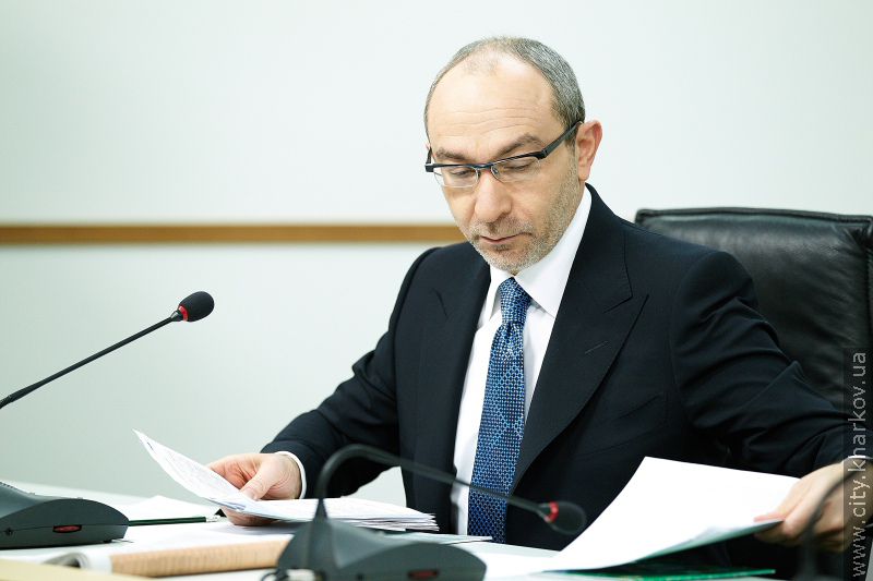 Геннадій Кернес: Міська влада відновлює житловий фонд, не ремонтований десятиліттями - 25