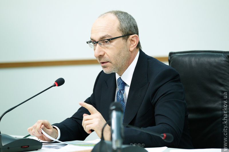 Геннадій Кернес: Міська влада відновлює житловий фонд, не ремонтований десятиліттями - 28