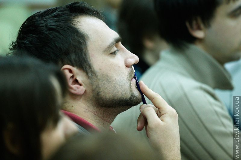 Геннадій Кернес: Міська влада відновлює житловий фонд, не ремонтований десятиліттями - 29