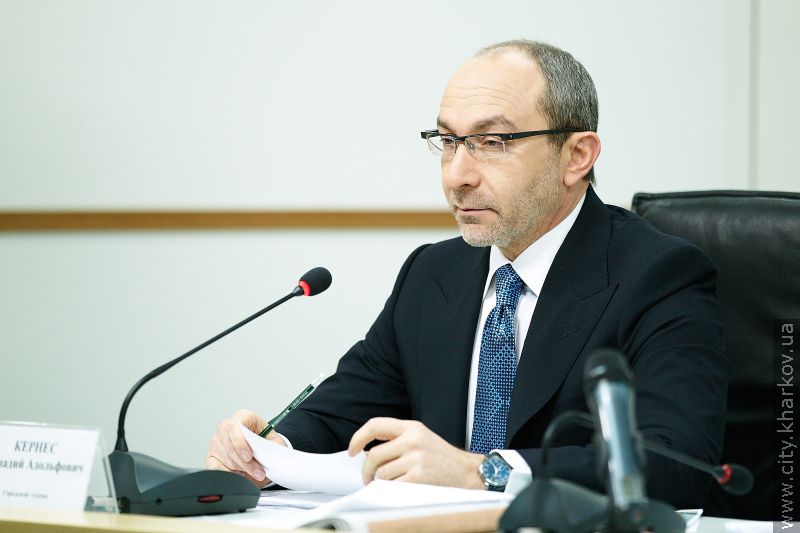 Геннадій Кернес: Міська влада відновлює житловий фонд, не ремонтований десятиліттями - 34