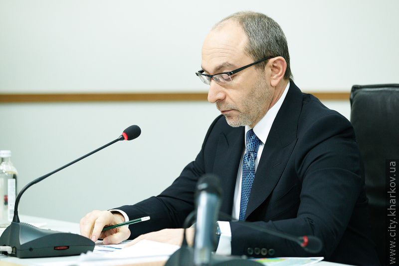 Геннадій Кернес: Міська влада відновлює житловий фонд, не ремонтований десятиліттями - 37