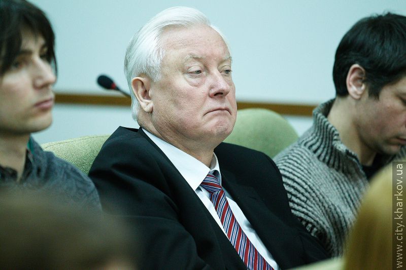 Геннадій Кернес: Міська влада відновлює житловий фонд, не ремонтований десятиліттями - 39