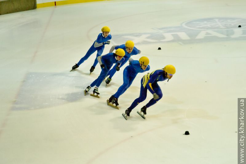 На арені «Салтівський лід» проводять Чемпіонат України з шорт-треку