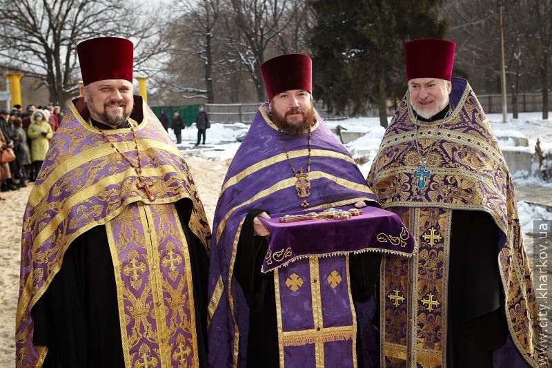 У П'ятихатках освятили місце під храм святої Тамари