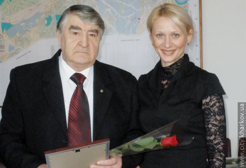 У районах міста привітали працівників ЖКГ - 6