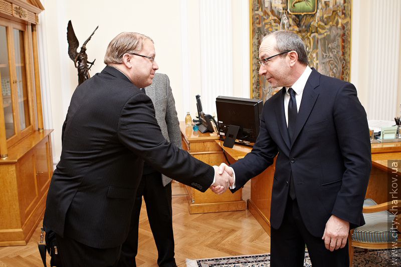 Геннадій Кернес зустрівся з послом Канади Троєм Лулашником