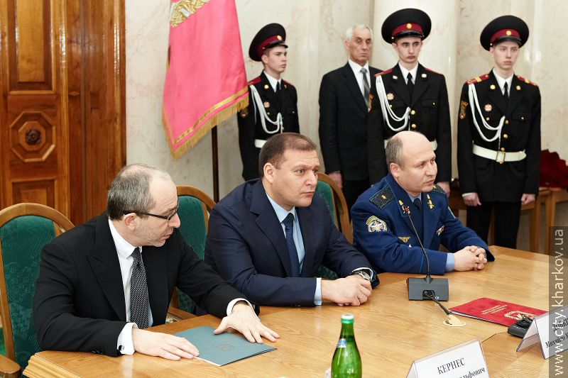Батькам загиблого Володимира Березюка і його товаришам по службі вручили нагороди - 3