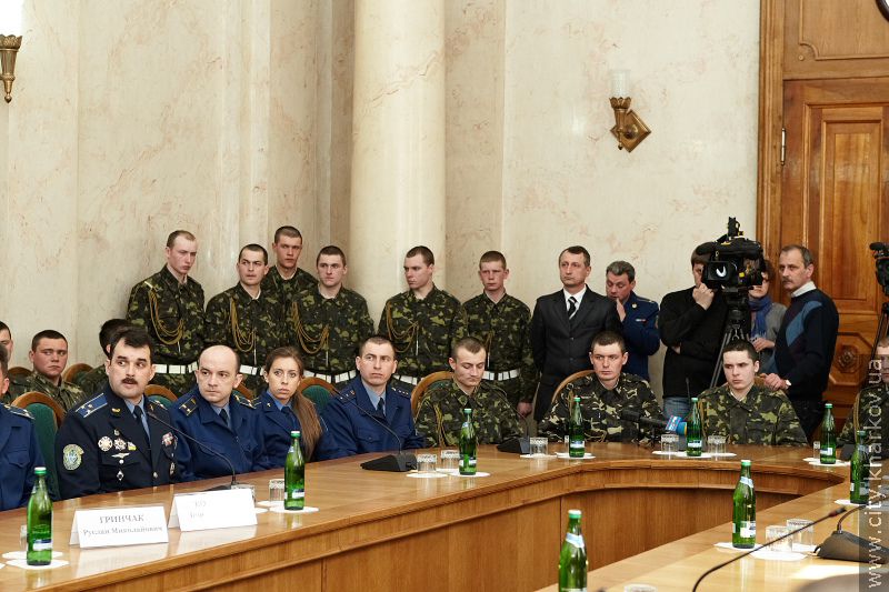 Батькам загиблого Володимира Березюка і його товаришам по службі вручили нагороди - 4