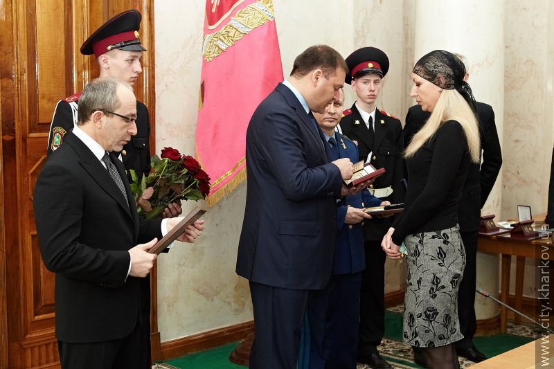 Батькам загиблого Володимира Березюка і його товаришам по службі вручили нагороди - 8