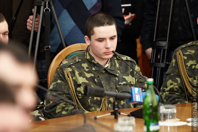 Батькам загиблого Володимира Березюка і його товаришам по службі вручили нагороди - 33