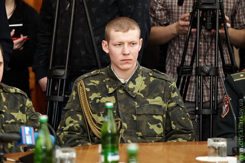 Батькам загиблого Володимира Березюка і його товаришам по службі вручили нагороди - 34