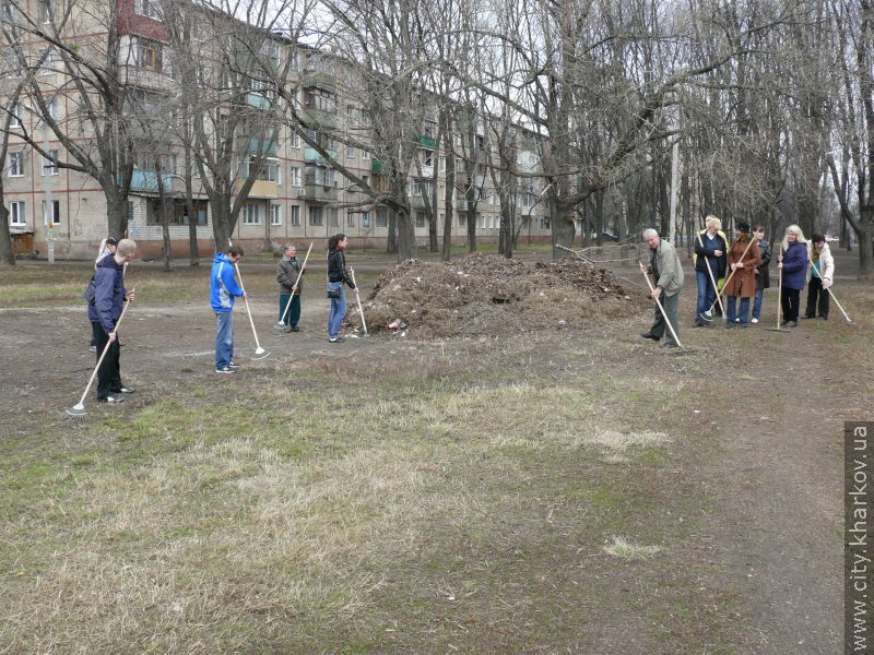 У районах міста відбулися суботники - 3