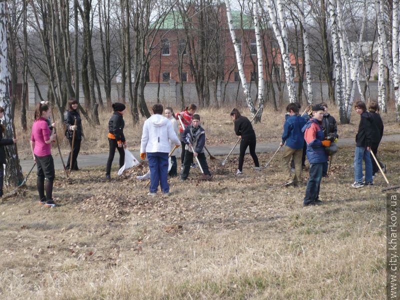 У районах міста відбулися суботники - 4