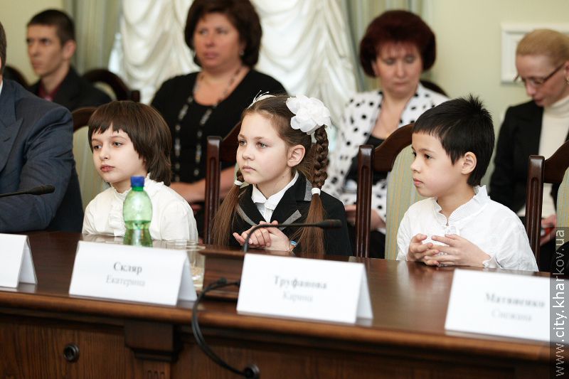 Нагороджено переможців шкільного проекту «Харків-2030: погляд у майбутнє»