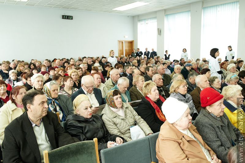 Геннадій Кернес зустрівся з ветеранами Комінтернівського району - 20