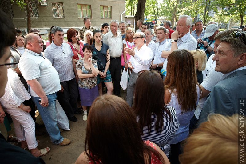 Геннадій Кернес зустрівся з мешканцями будинку по вулиці Культури,18 - 12